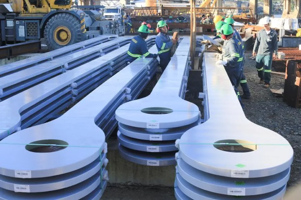 A história do maior monumento atual construído com barras de olhal: Ponte Hercílio Luz, preservando a história e sendo ponte com o futuro.