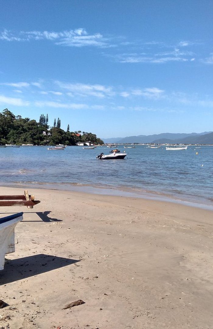 praia-caiera-da-barra-do-sul-florianopolis